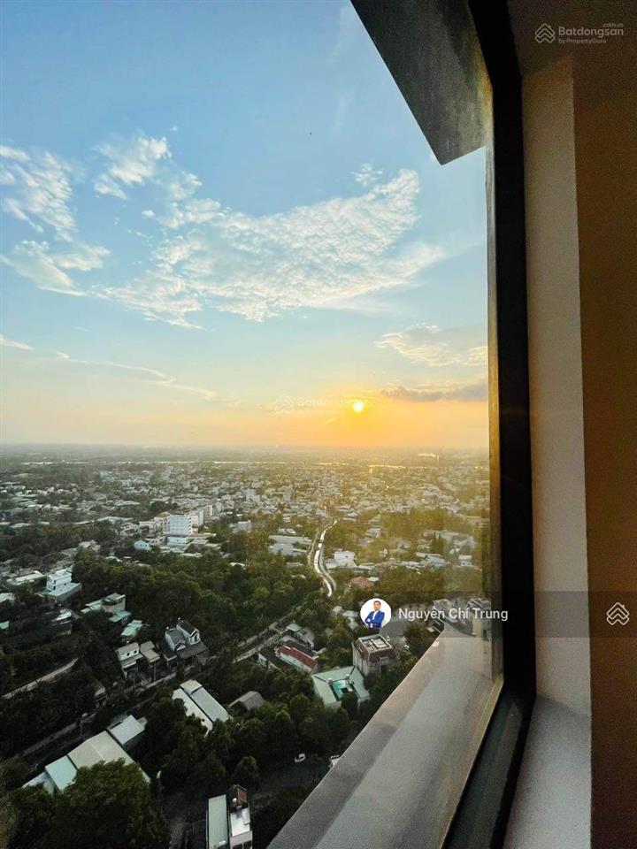 Cần bán gấp căn 3pn 2wc 94m2, tầng cao, view đẹp, thoáng mát, full nội thất, sẵn hợp đồng thuê 15tr