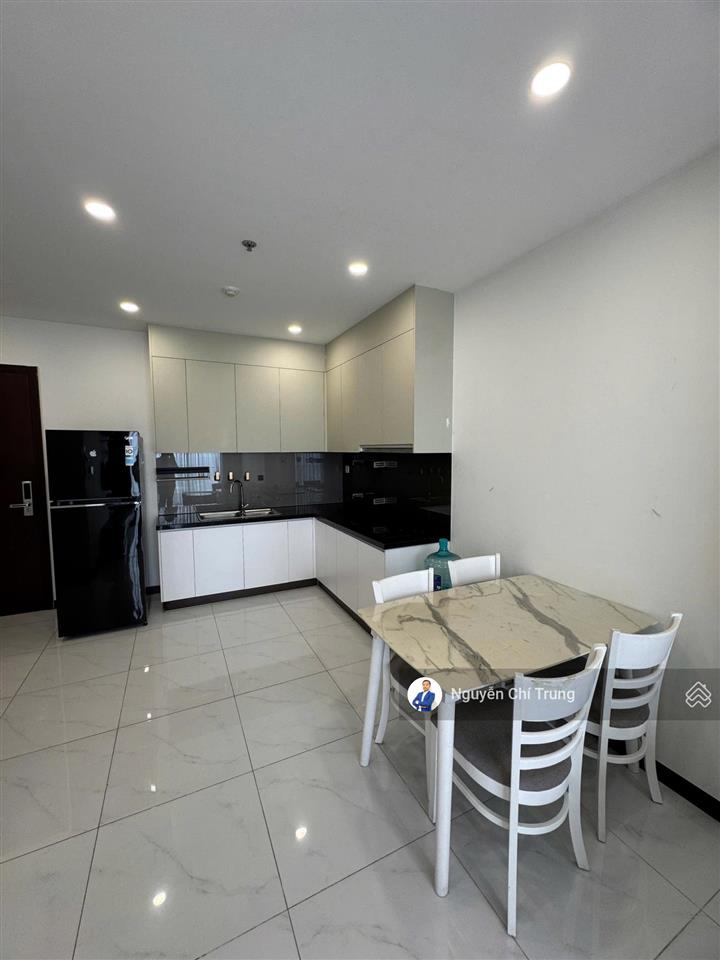 Cho thuê chung cư cao cấp c sky view, 2pn 2wc 80m2 full nội thất tầng cao view đẹpo