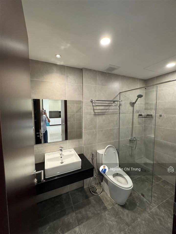 Cho thuê chung cư cao cấp c sky view, 2pn 2wc 80m2 full nội thất tầng cao view đẹpo