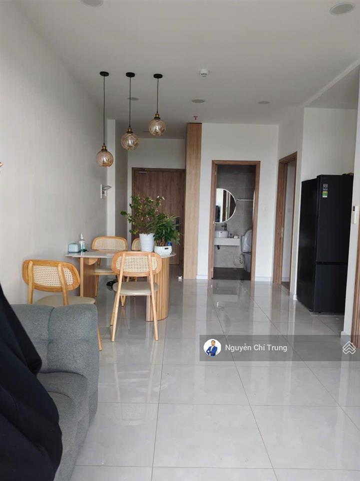Cho thuê cc 2pn 2wc tại the maison, 8 triệu, 70m2, nội thất cao cấp.