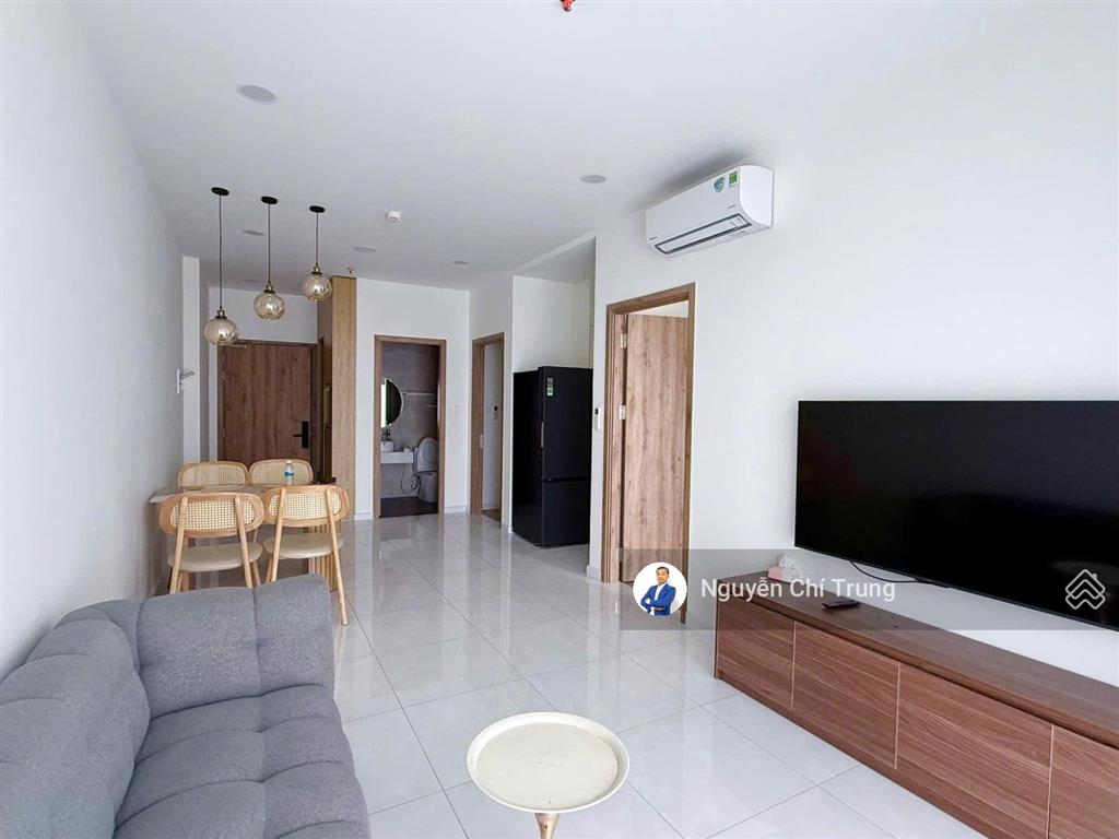 Cho thuê cc 2pn 2wc tại the maison, 8 triệu, 70m2, nội thất cao cấp.