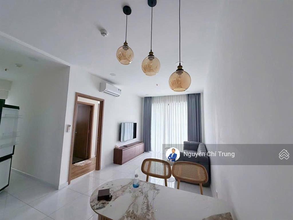Cho thuê cc 2pn 2wc tại the maison, 8 triệu, 70m2, nội thất cao cấp.