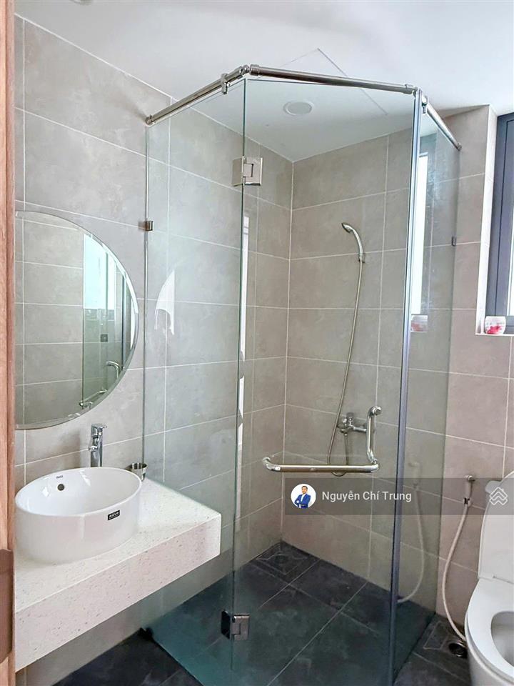 Cho thuê cc 2pn 2wc tại the maison, 8 triệu, 70m2, nội thất cao cấp.