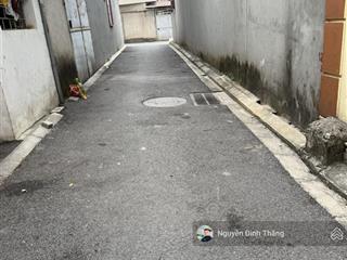 Bán nhà 2.5 tầng đào xuyên đa tốn , diện tích 34.8m2 ô tô đỗ cửa