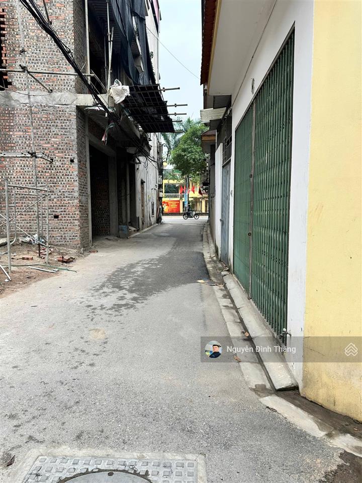 Bán 42.6m² đất ngô xuân quảng trâu quỳ, ô tô con vào được