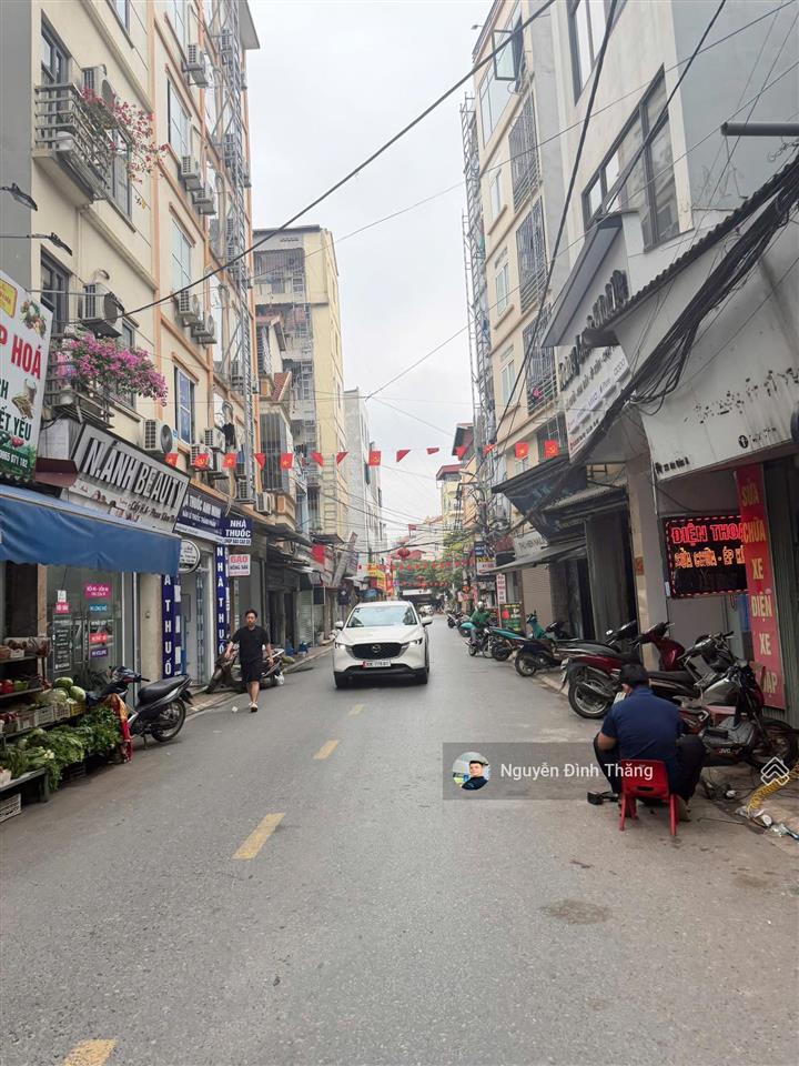 Bán nhà 3 tầng dt 47.6m2 trục chính kinh doanh an đào a , dòng tiền 20tr/tháng