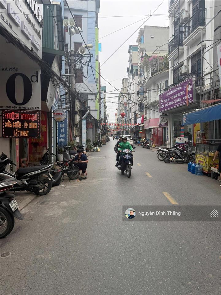 Bán nhà 3 tầng dt 47.6m2 trục chính kinh doanh an đào a , dòng tiền 20tr/tháng