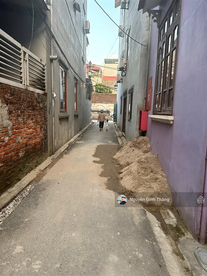 Bán 50m² tổ dân phố kiên thành, thị trấn trâu quỳ ô tô đỗ cửa, gần vinhomes