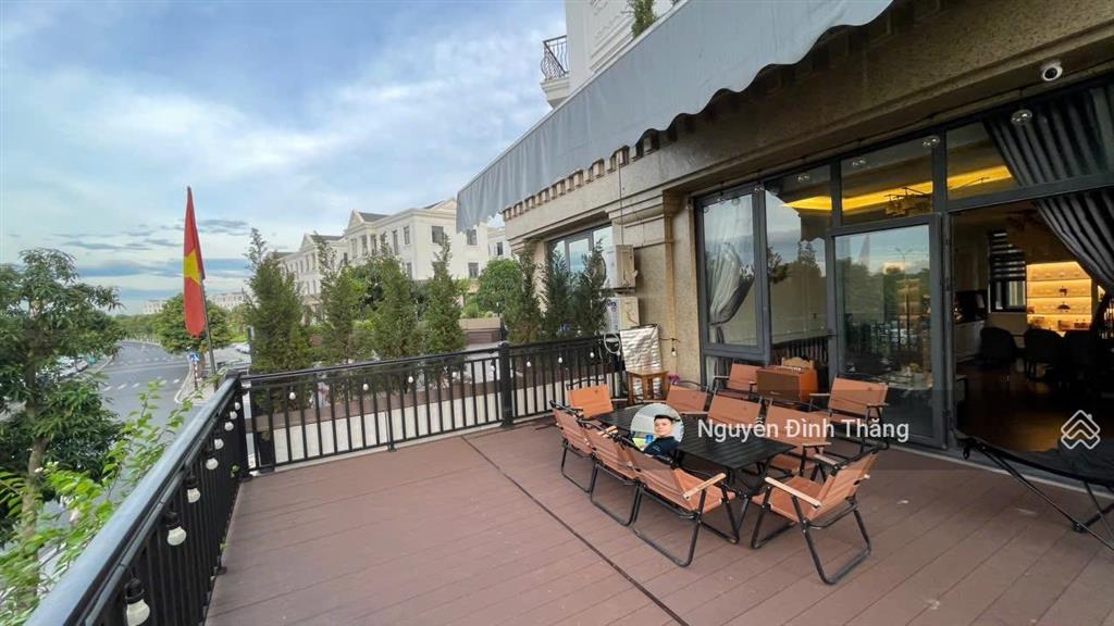 Cần bán shophouse tmdv 5 tầng full nội thất vinhomes ocean park