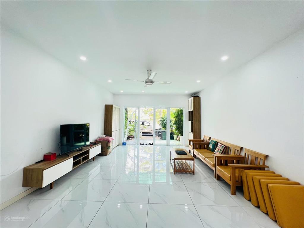 Cho thuê nhà mega ruby, 15 triệu, 92m2, 3pn, 3wc, quận 9, hcm
