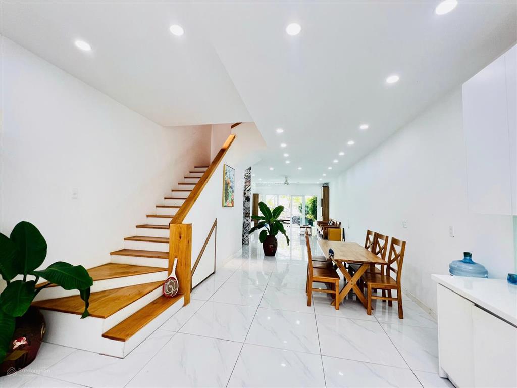 Cho thuê nhà mega ruby, 15 triệu, 92m2, 3pn, 3wc, quận 9, hcm