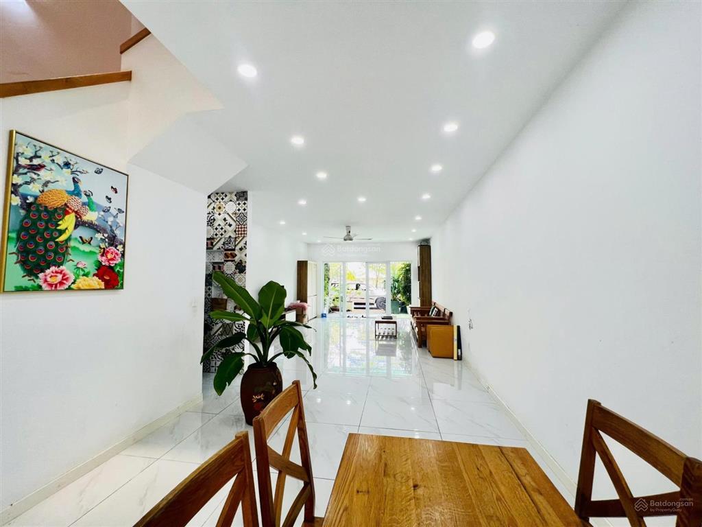 Cho thuê nhà mega ruby, 15 triệu, 92m2, 3pn, 3wc, quận 9, hcm