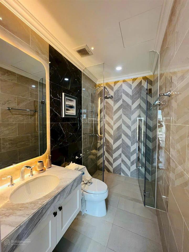 Cho thuê bt kdc cao cấp the venica khang điền  250m2 3 phòng ngủ 4 toilet  1 phòng thờ & gara ôtô