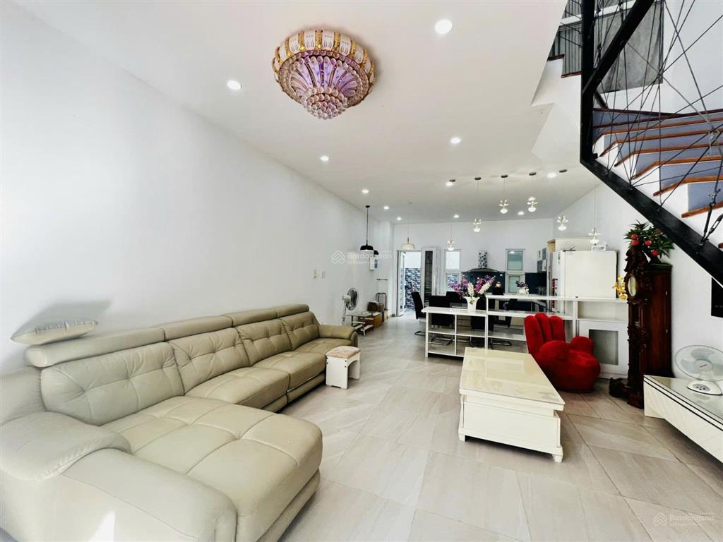 Nhà melosa garden 5x17m đã hoàn thiện nội thất giá 10 tỷ 4 phòng ngủ, xem nhà ngay !