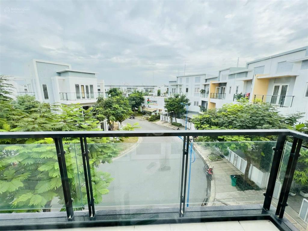 Nhà mega village 5x19 1 trệt 2 lầu chỉ 8.1 tỷ thương lượng, sổ riêng hoàn công, xem nhà ngay