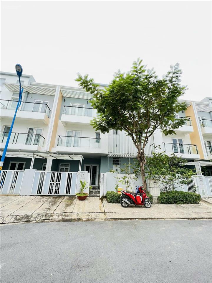 Nhà mega village 5x19 1 trệt 2 lầu chỉ 8.1 tỷ thương lượng, sổ riêng hoàn công, xem nhà ngay
