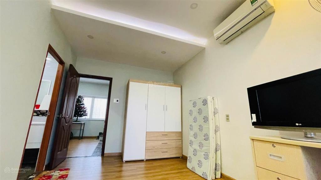 Nhà phố mega village khang điền 1 trệt 2 lầu có nội thất 3 phòng ngủ 3 toilet  sổ riêng