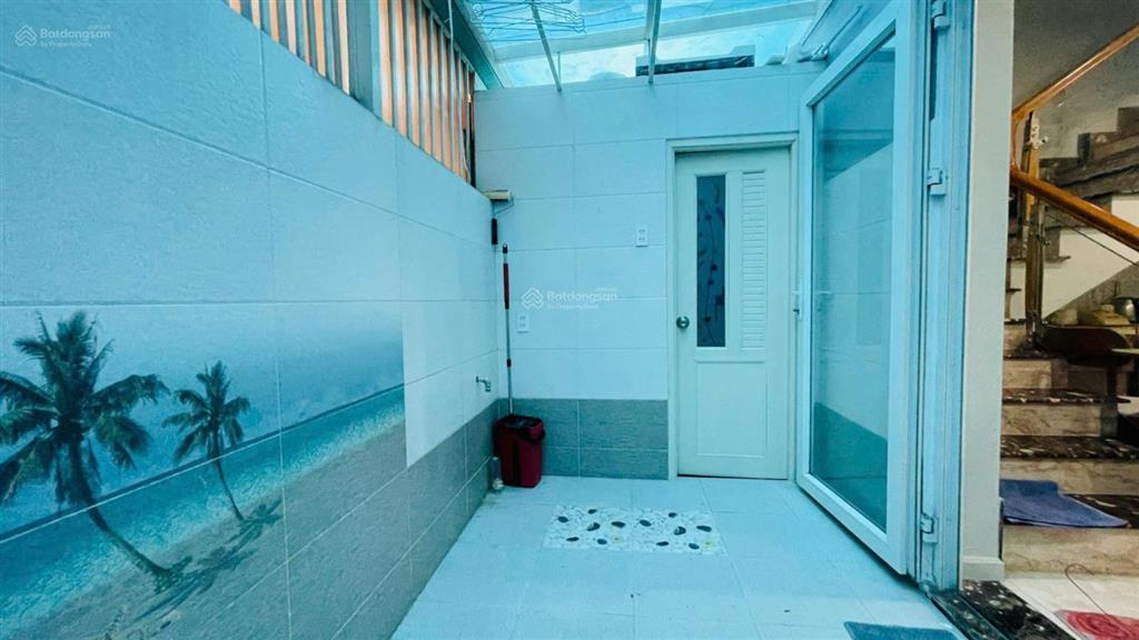 Nhà phố mega village khang điền 1 trệt 2 lầu có nội thất 3 phòng ngủ 3 toilet  sổ riêng