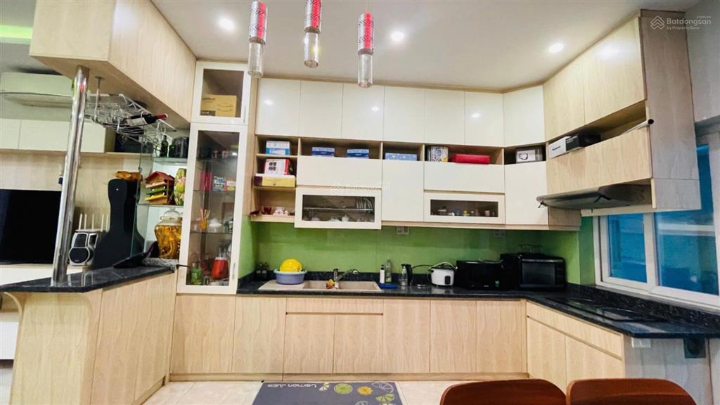 Nhà phố mega village khang điền 1 trệt 2 lầu có nội thất 3 phòng ngủ 3 toilet  sổ riêng