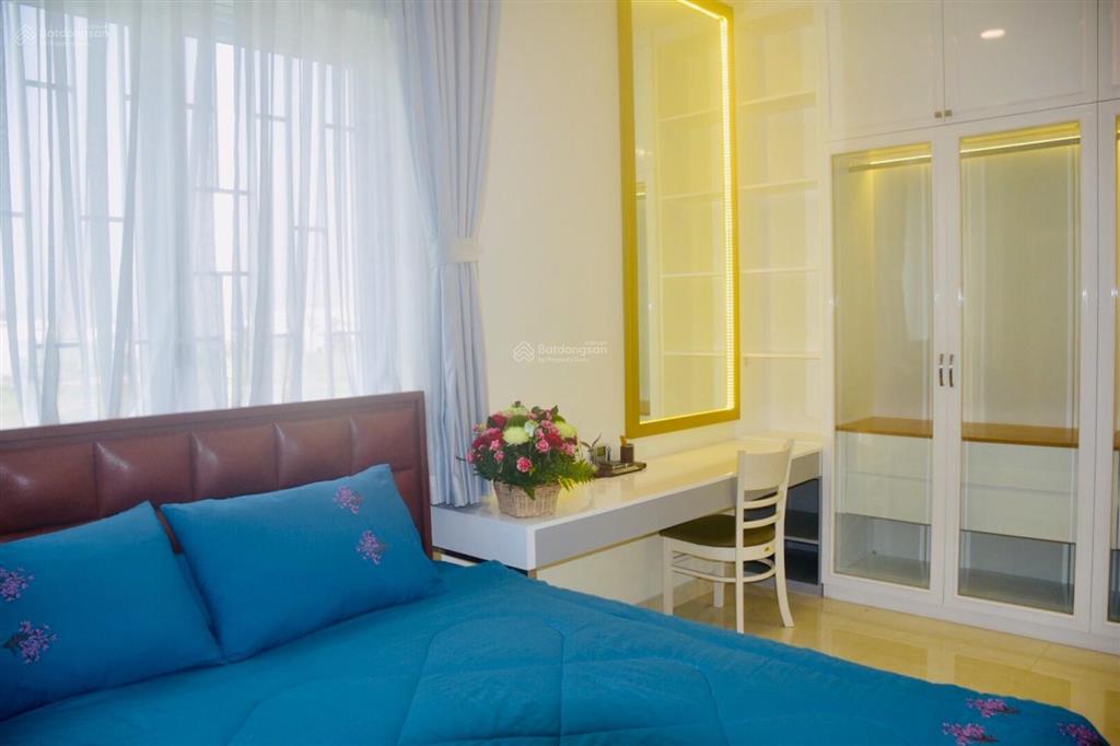 Nhà phố park riverside 5x15 1 trệt 2 lầu full nội thất nhỉnh xíu 10 tỷ còn thương lượng.