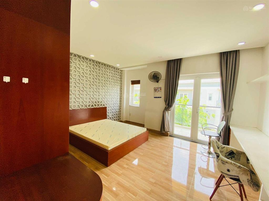 Nhà 3 phòng ngủ 75m2, full nội thất, sân ô tô đường 12m khu dân cư an ninh 24/7 có hồ bơi, gym