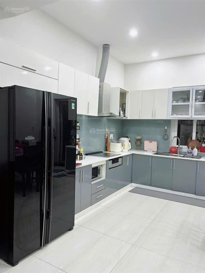 Nhà phố melosa 5x17, 1 trệt 2 lầu full nội thất nhỉnh xíu 10 tỷ còn thương lượng  sổ riêng