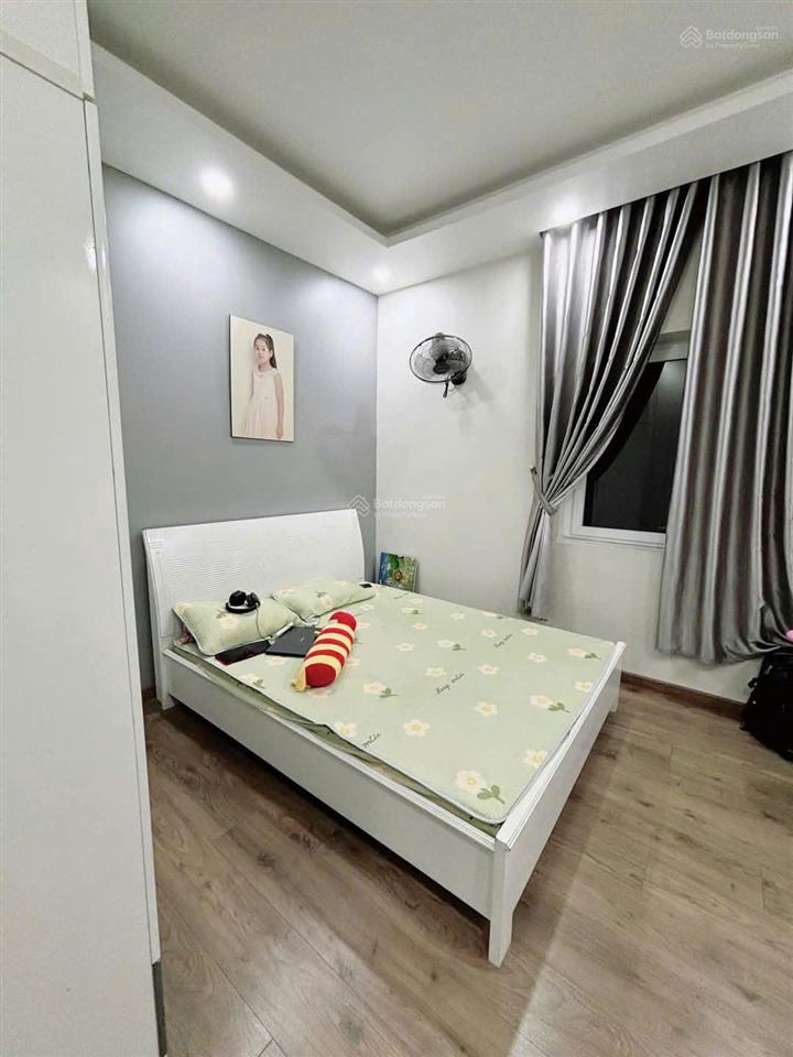 Nhà phố melosa 5x17, 1 trệt 2 lầu full nội thất nhỉnh xíu 10 tỷ còn thương lượng  sổ riêng