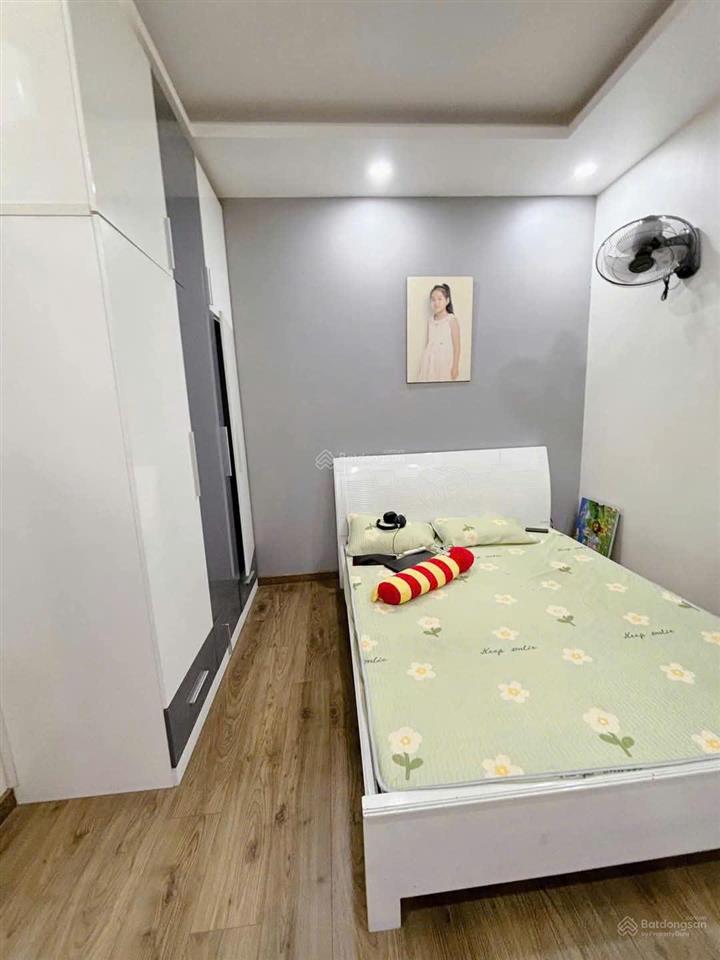 Nhà phố melosa 5x17, 1 trệt 2 lầu full nội thất nhỉnh xíu 10 tỷ còn thương lượng  sổ riêng