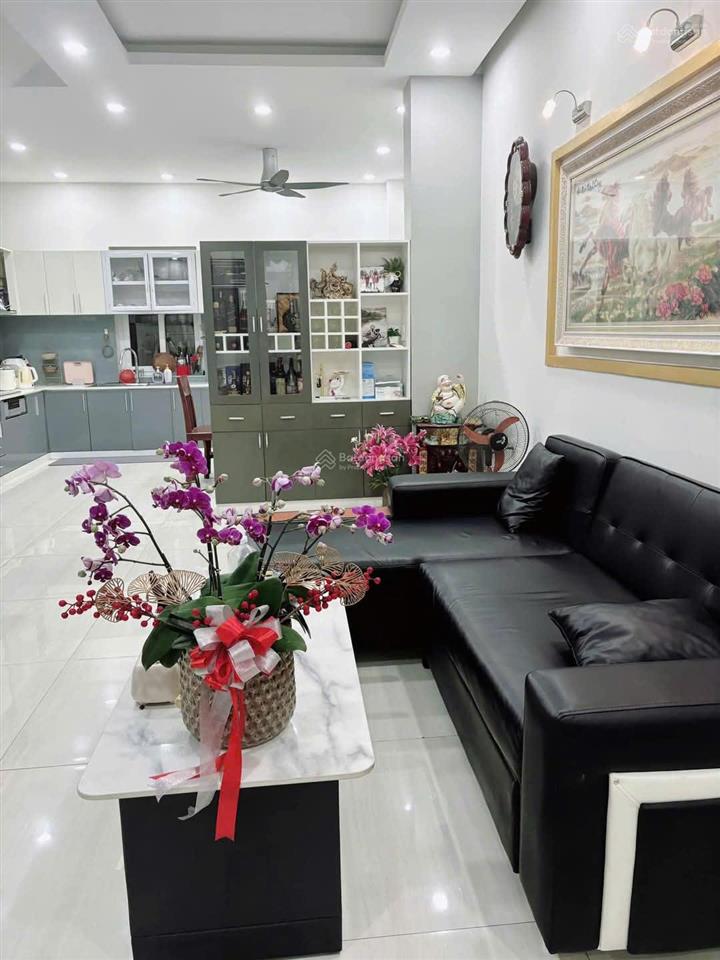 Nhà phố melosa 5x17, 1 trệt 2 lầu full nội thất nhỉnh xíu 10 tỷ còn thương lượng  sổ riêng