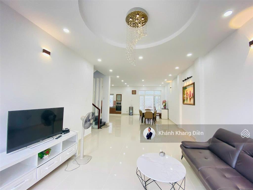 Cho thuê biệt thự lucasta villa, 27 triệu vnd, 200m2, 4pn, 4wc tại liên phường, q9