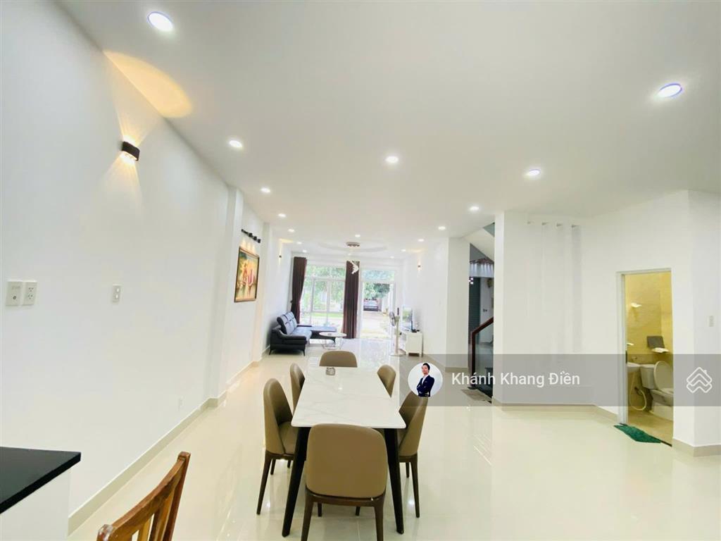 Cho thuê biệt thự lucasta villa, 27 triệu vnd, 200m2, 4pn, 4wc tại liên phường, q9