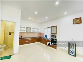 Cho thuê biệt thự lucasta villa, 27 triệu vnd, 200m2, 4pn, 4wc tại liên phường, q9