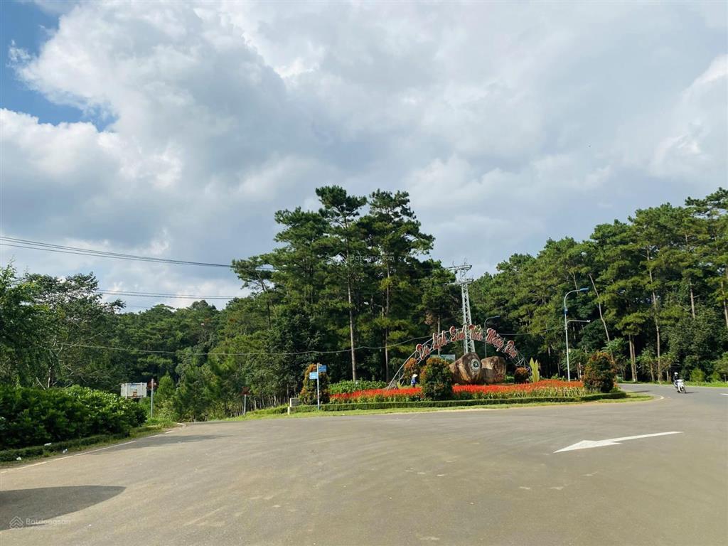 Bán đất dự án nghỉ dưỡng tại tt măng đen, kon tum, diện tích 14ha, gần ql24, có sổ đỏ 50 năm