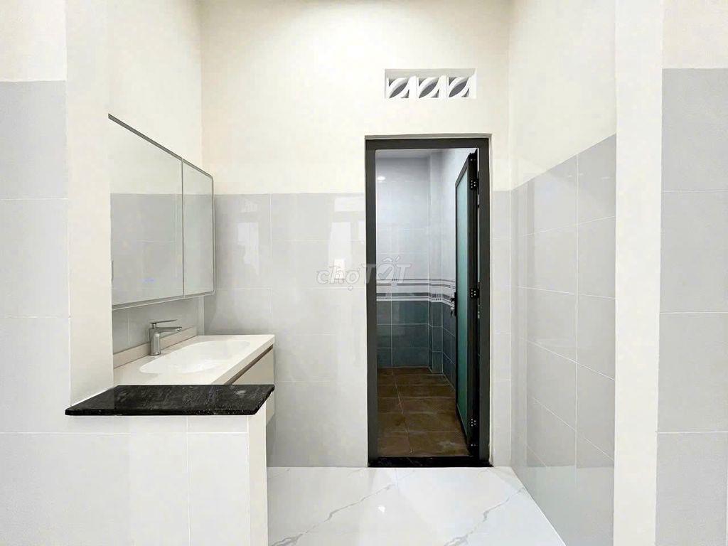 Nhà gần Cổng 11, Phường Phước Tân tặng nội thất mới 80 triệu