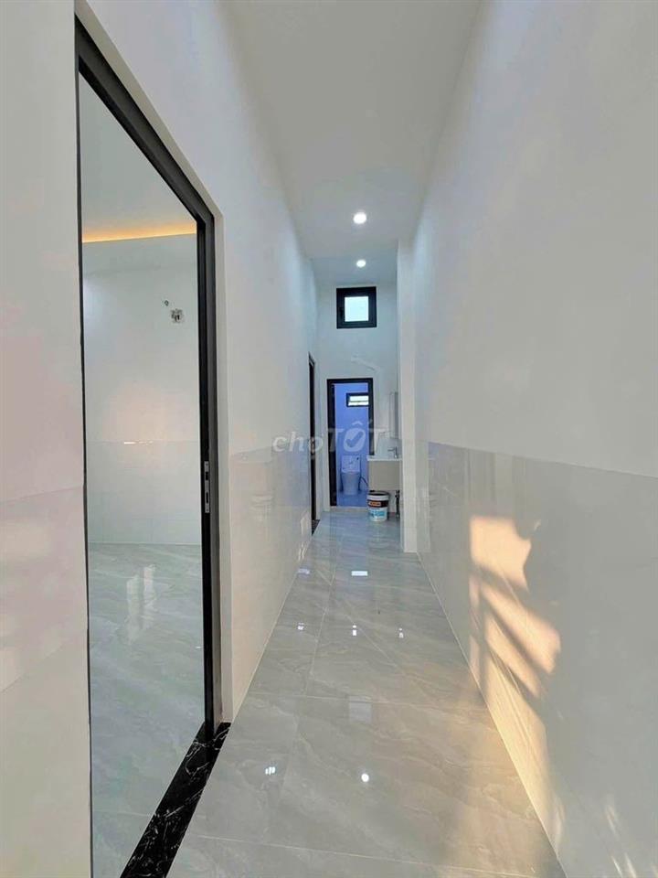 Nhà làm ăn thất bại bán lỗ căn nhà 1 lầu 1 lửng  giảm 200tr