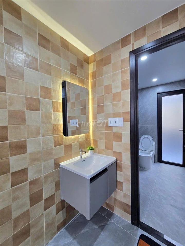 NGÂN HÀNG THANH LÝ GẤP CĂN NHÀ 2 LẦU CUỐI HUỲNH VĂN NGHỆ GIÁ 1 TY HƠN.