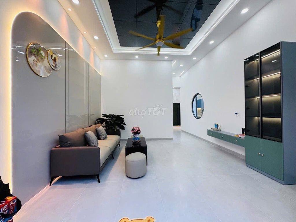 🏡 NHÀ CẤP 4 SÂN VƯỜN – NGAY TRẠM THU PHÍ BỬU LONG GIÁ 1 TY XX