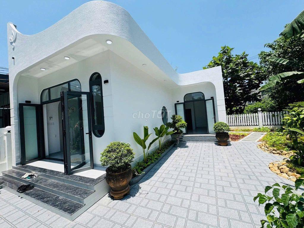 🏡 NHÀ CẤP 4 SÂN VƯỜN – NGAY TRẠM THU PHÍ BỬU LONG GIÁ 1 TY XX