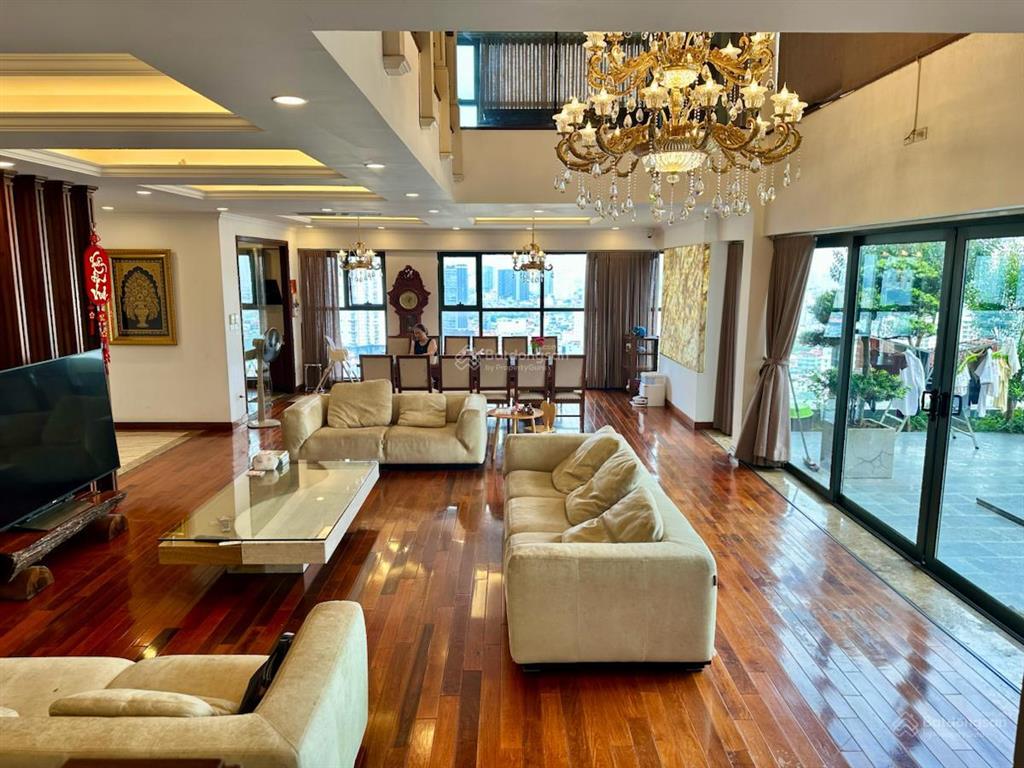 Gấp penhouse dt 586m tại diamond flower tower, tìm chủ đẳng cấp xứng tầm  lô góc view hồ