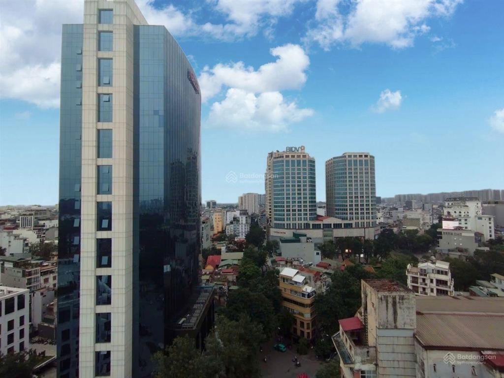 Bán gấp chcc 95m 2pn  giá giảm sâu chỉ 199triệu/m2, thiết kế nt đẹp tại hdi tower, vip nhất hbt