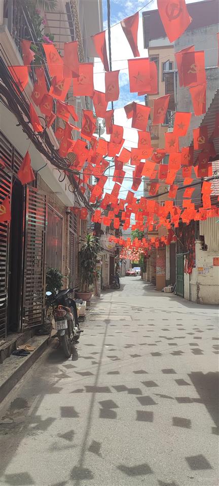 Bán nhà dt 35m2  giá 8,1 tỷ, tại phạm văn đồng, xuân đỉnh, ngõ nông  gần ôtô