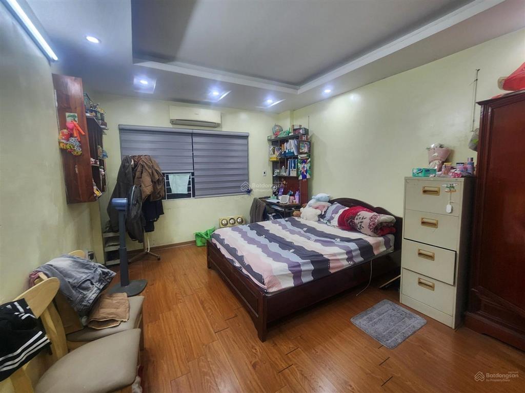 Bán nhà dt 35m2  giá 8,1 tỷ, tại phạm văn đồng, xuân đỉnh, ngõ nông  gần ôtô