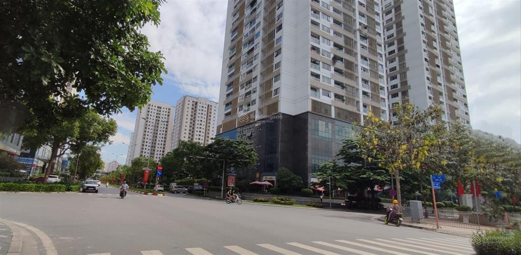Bán gấp ch 3pn, 130m2 tại n04b ngoại giao đoàn, 115 triệu/m2 view hồ tây , full nội thất