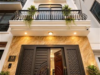 Bán nhà tại phạm văn đồng chỉ 8.4 tỷ, dt 35m2, mt4.5m , mới full nội thất, ô tô đỗ cổng