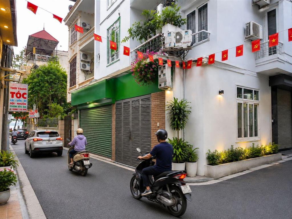 Siêu phẩm lạc long quân căn góc, sát hồ tây, dt 65m2, mt 4.5 ngõ thông, ô tô qua nhà giá 24.3 tỷ