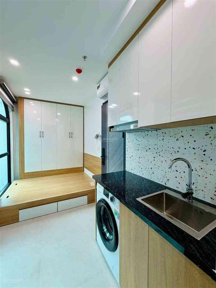 Bán nhà dòng tiền đầu lạc long quân thụy khuê giá 13,5 tỷ, 45m2, 6 tầng, 10pn, mới full nội thất