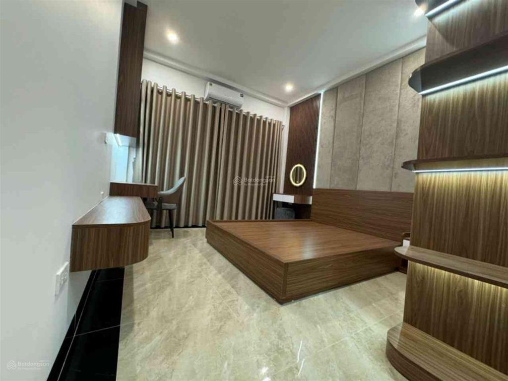 Bán nhà dòng tiền đầu lạc long quân thụy khuê giá 13,5 tỷ, 45m2, 6 tầng, 10pn, mới full nội thất