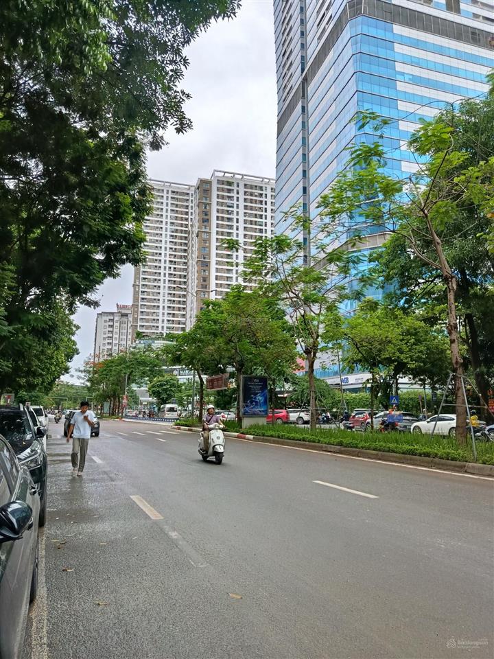 Bán nhà tại ngõ 28 xuân la, 18 tỷ, 50m2, gần hồ tây  trường học  chợ