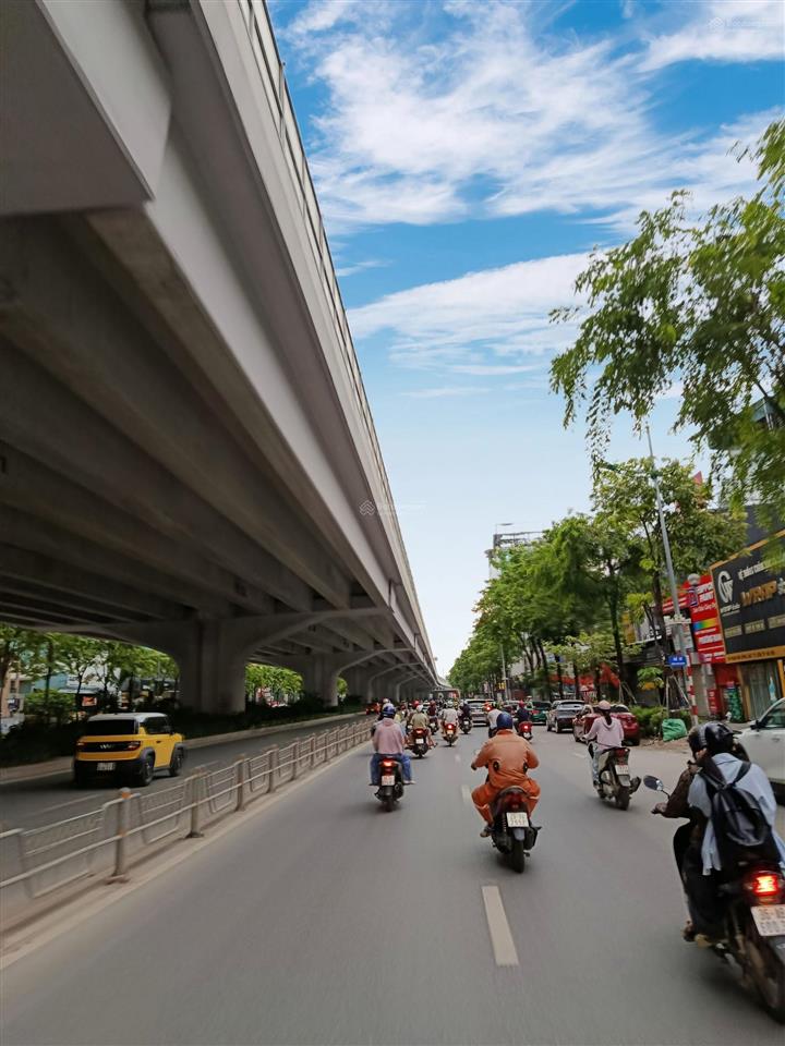 Cho thuê nhà mặt phố phạm văn đồng, xuân đỉnh, giá thỏa thuận, 80m2, mặt tiền 8m, siêu hot