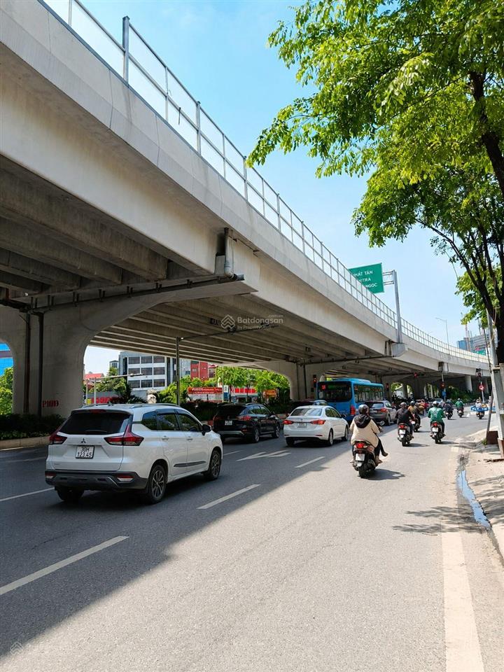 Cho thuê nhà mặt phố phạm văn đồng, xuân đỉnh, giá thỏa thuận, 80m2, mặt tiền 8m, siêu hot